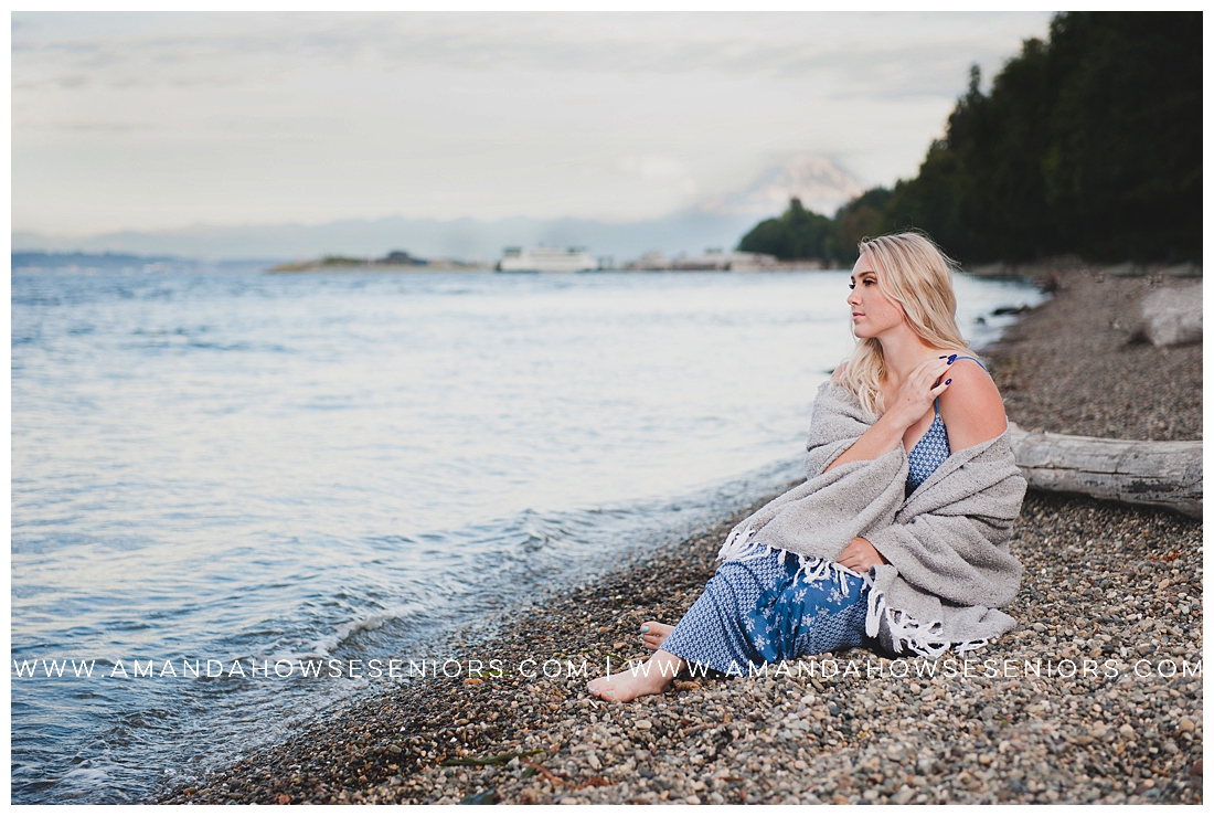 Dreamy Senior Portraits on the Beach with Blue Skies and Outfit Inspiration Photographed by Tacoma Senior Photographer Amanda Howse