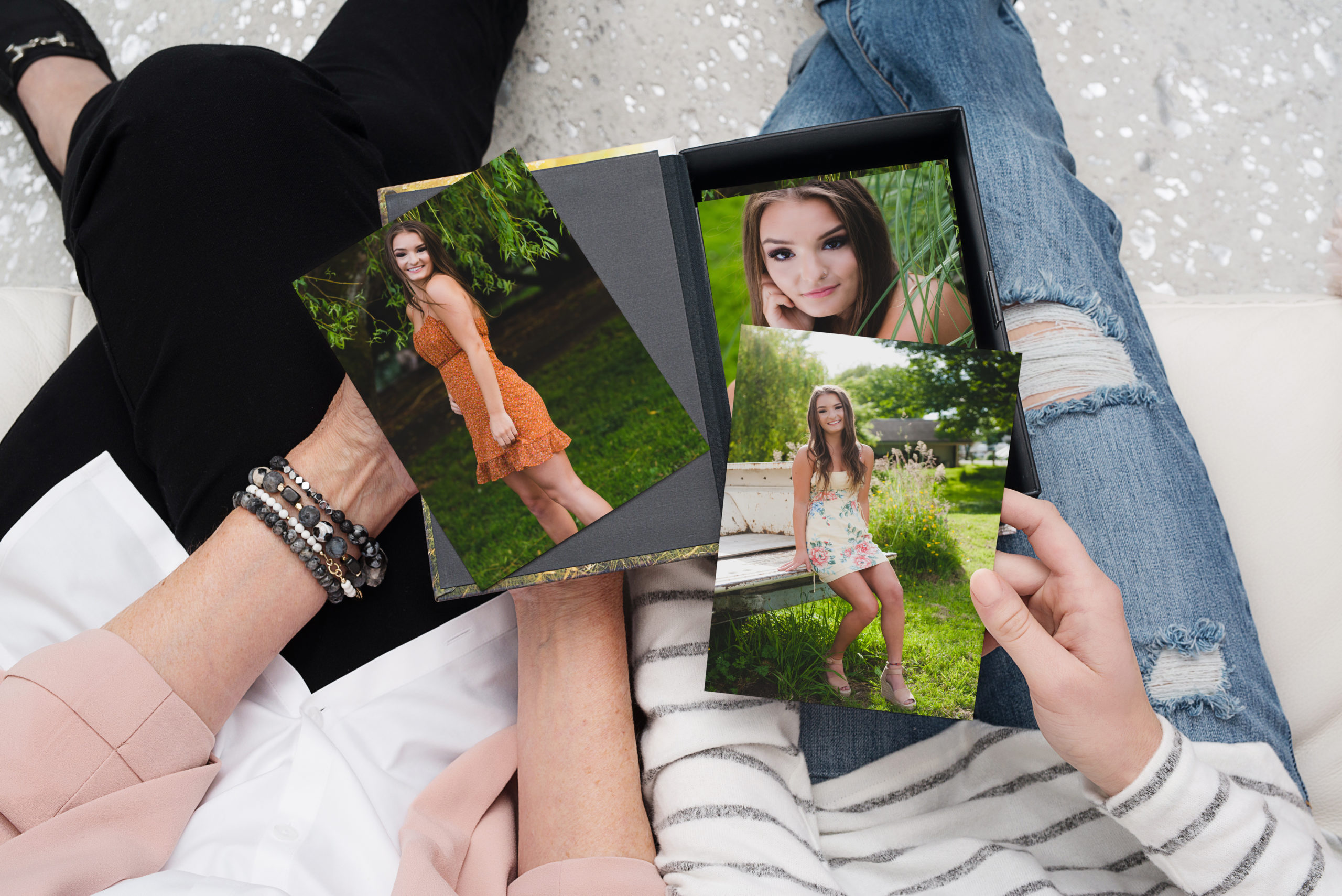 Viewing Senior Portraits with a Professional Photographer | The Difference Between Yearbook and Senior Photos | Tacoma Senior Photographer Amanda Howse Photography