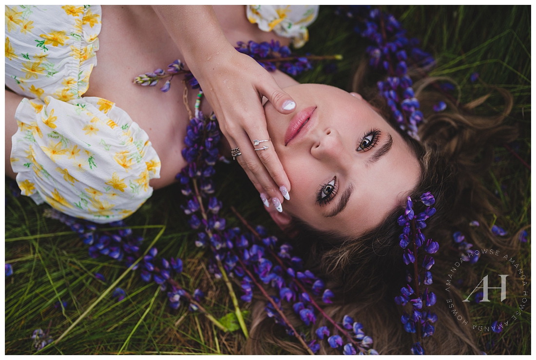 Outdoor Senior Portraits with Spring Flowers | Pretty in Purple | Photographed by the Best Tacoma, Washington Senior Photographer Amanda Howse Photography